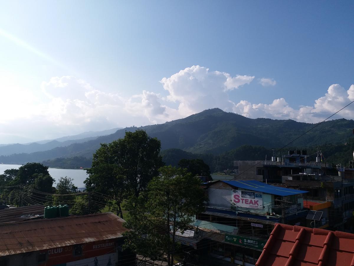 Hotel Marigold Pokhara Zewnętrze zdjęcie