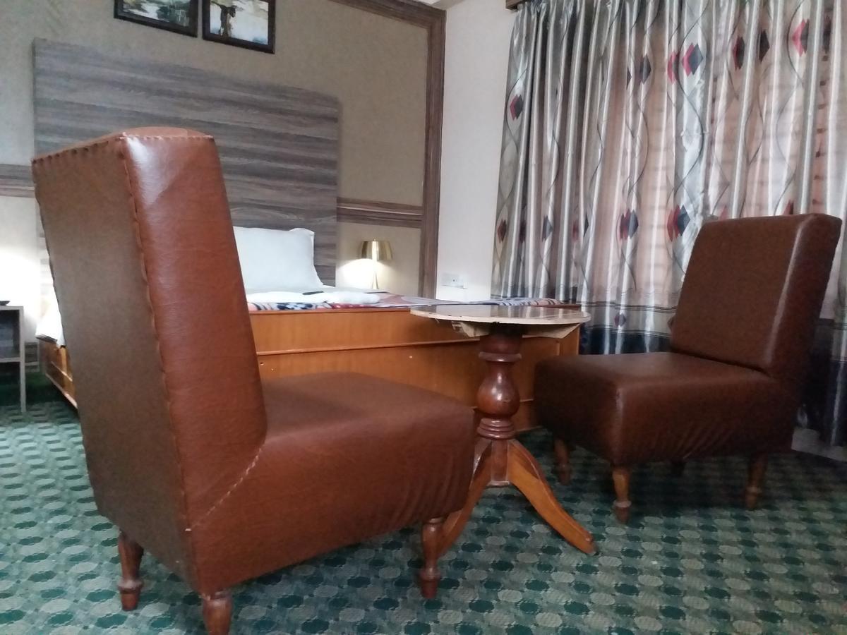 Hotel Marigold Pokhara Zewnętrze zdjęcie