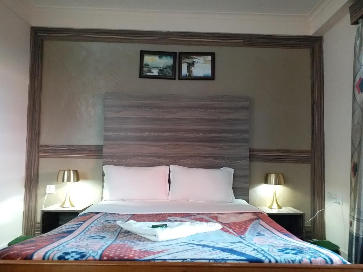 Hotel Marigold Pokhara Zewnętrze zdjęcie