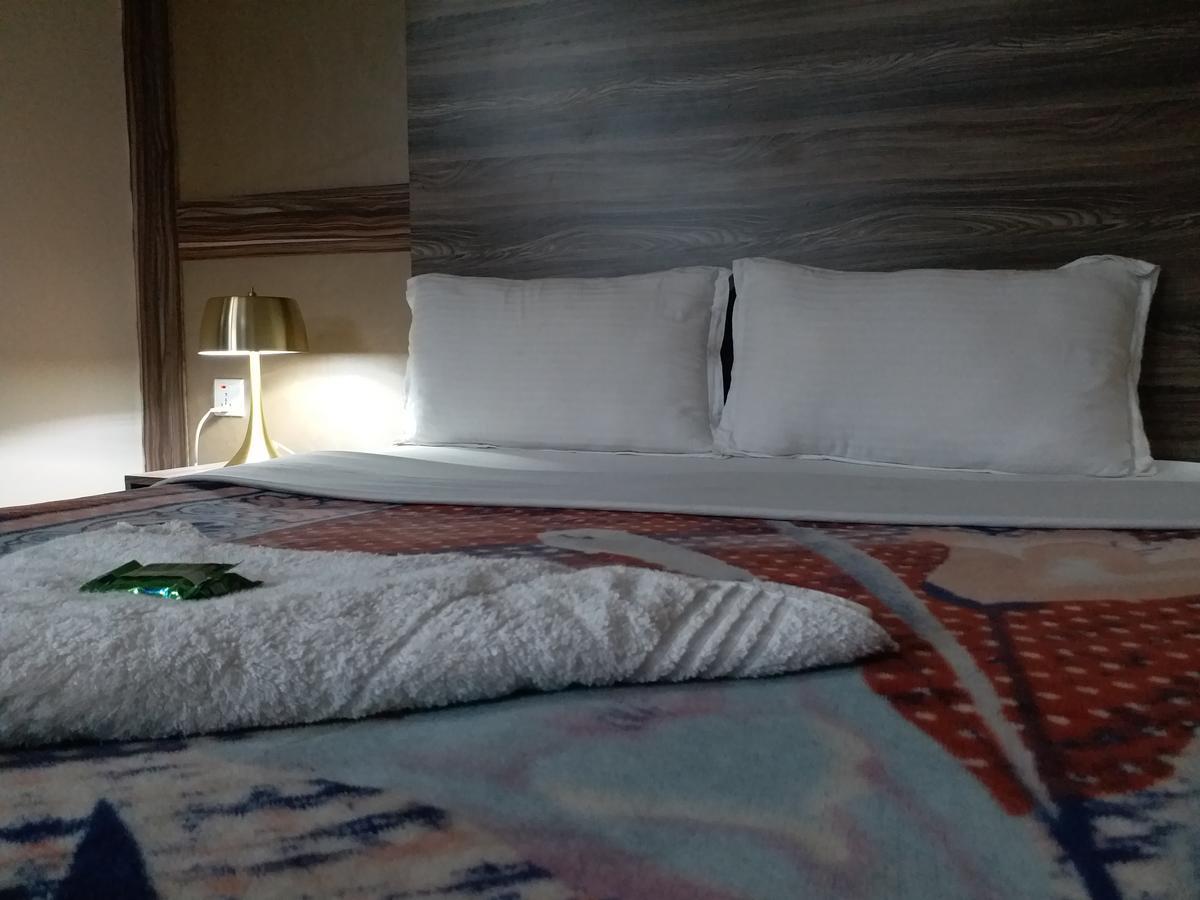 Hotel Marigold Pokhara Zewnętrze zdjęcie