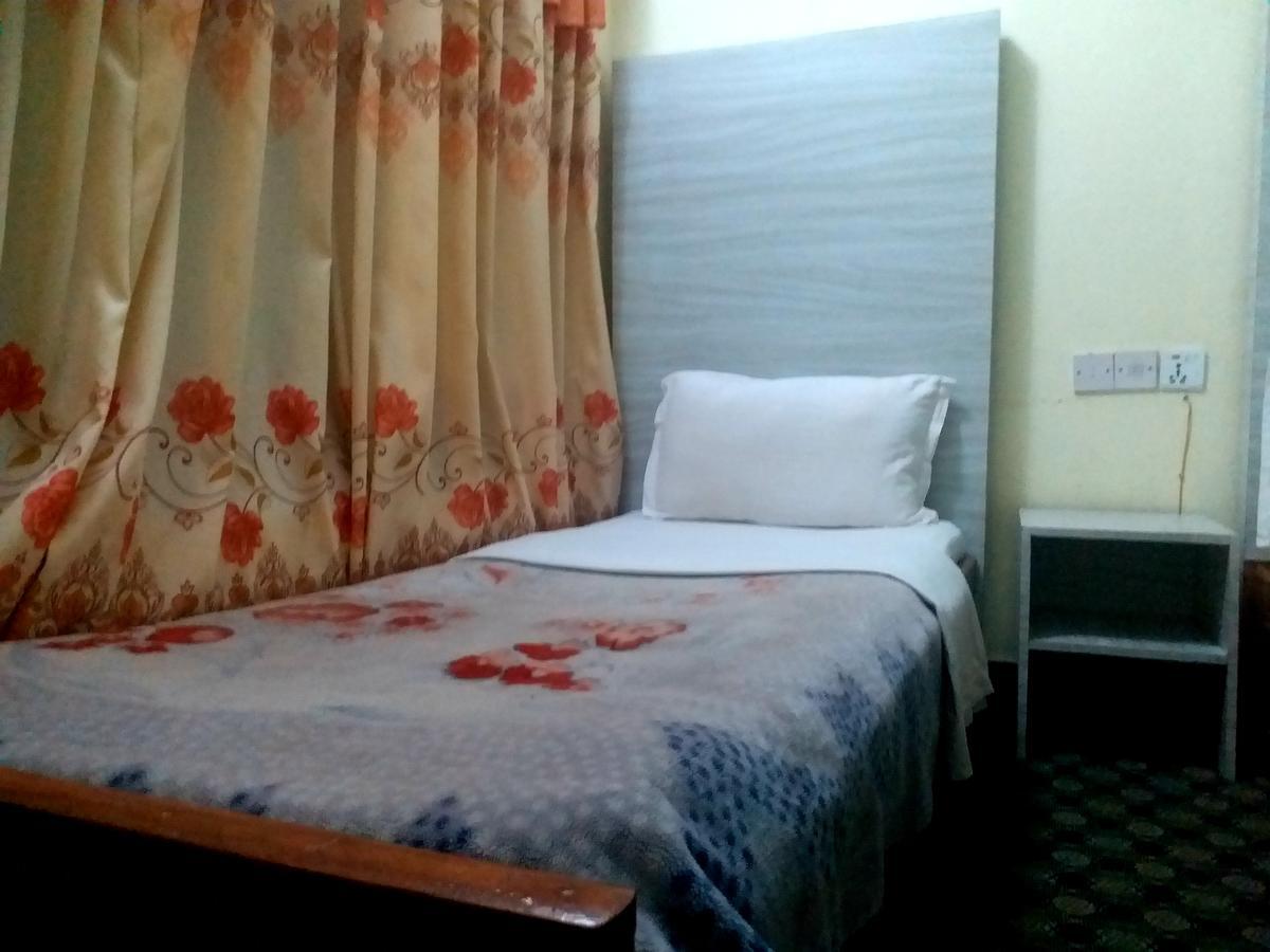 Hotel Marigold Pokhara Zewnętrze zdjęcie